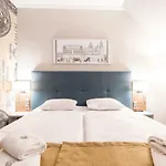 Hotell Perfect 4*