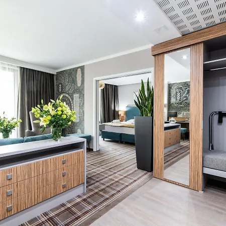 Perfect Hotel 4*